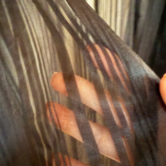 Frederick's of Hollywood Black Sheer Short Robe Med. - Picture 3 of 5